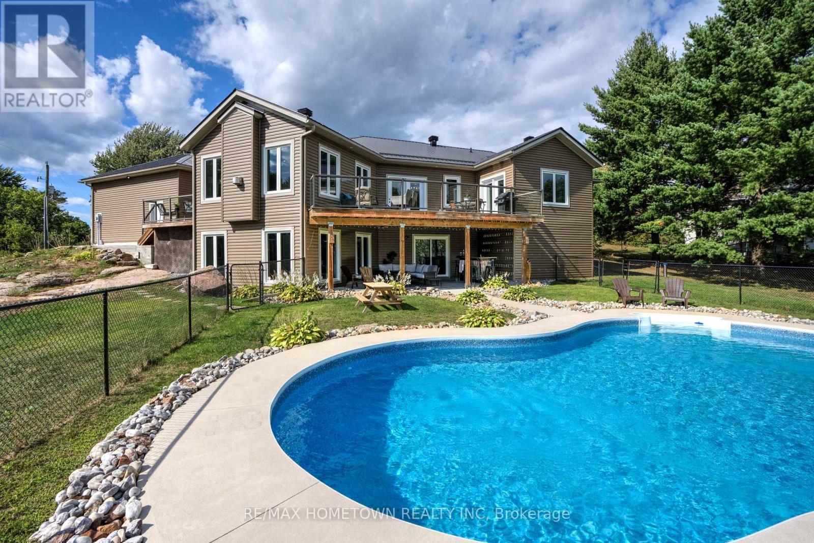 303 Old Lily Bay Road, Elizabethtown-Kitley, Ontario  K6V 5T3 - Photo 4 - X12372583