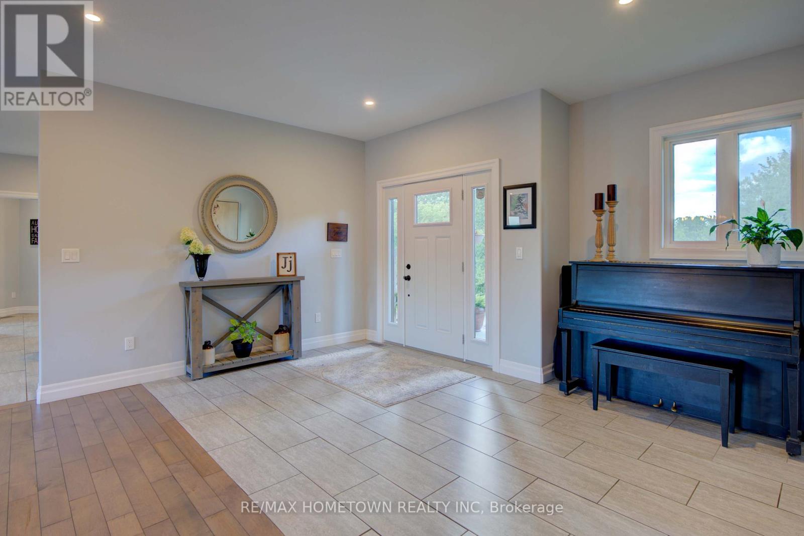 303 Old Lily Bay Road, Elizabethtown-Kitley, Ontario  K6V 5T3 - Photo 8 - X12372583