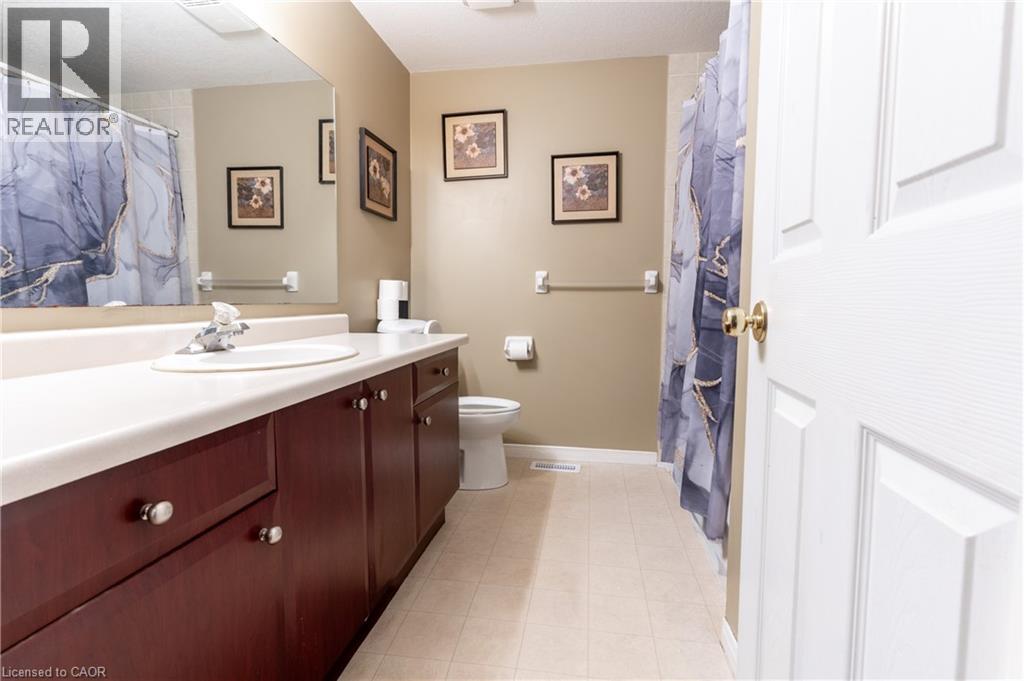 318 Activa Avenue, Kitchener, Ontario  N2E 3V1 - Photo 21 - 40764352