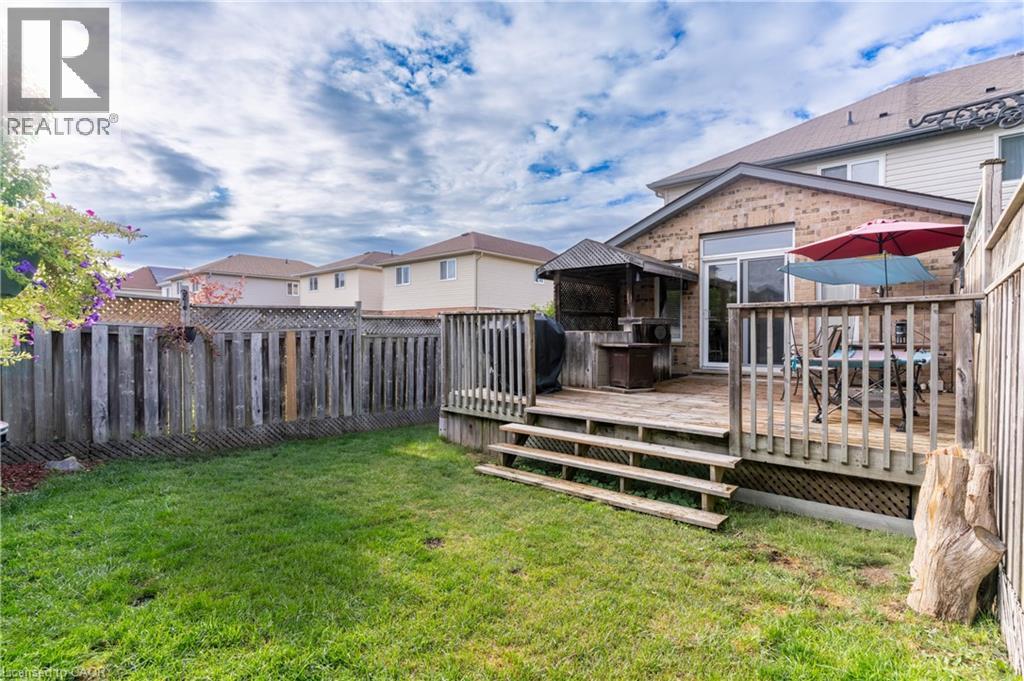 318 Activa Avenue, Kitchener, Ontario  N2E 3V1 - Photo 5 - 40764352