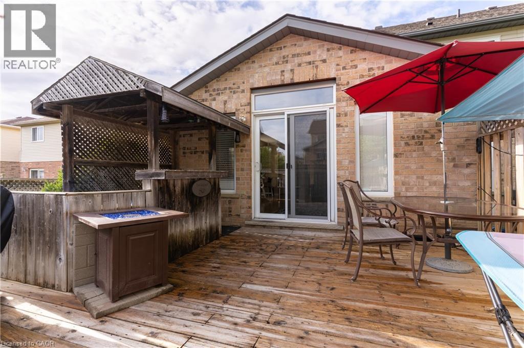 318 Activa Avenue, Kitchener, Ontario  N2E 3V1 - Photo 7 - 40764352