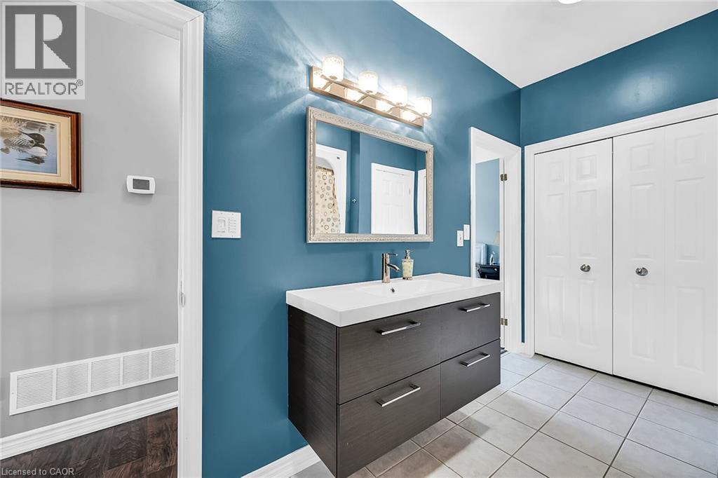 4039 Mountain Street, Beamsville, Ontario  L0R 1B7 - Photo 18 - 40764848