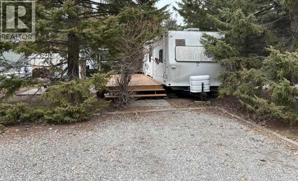 6 Timber Avenue, 5230 27 Highway, Rural Mountain View County, Alberta  T0M 1X0 - Photo 4 - A2220206