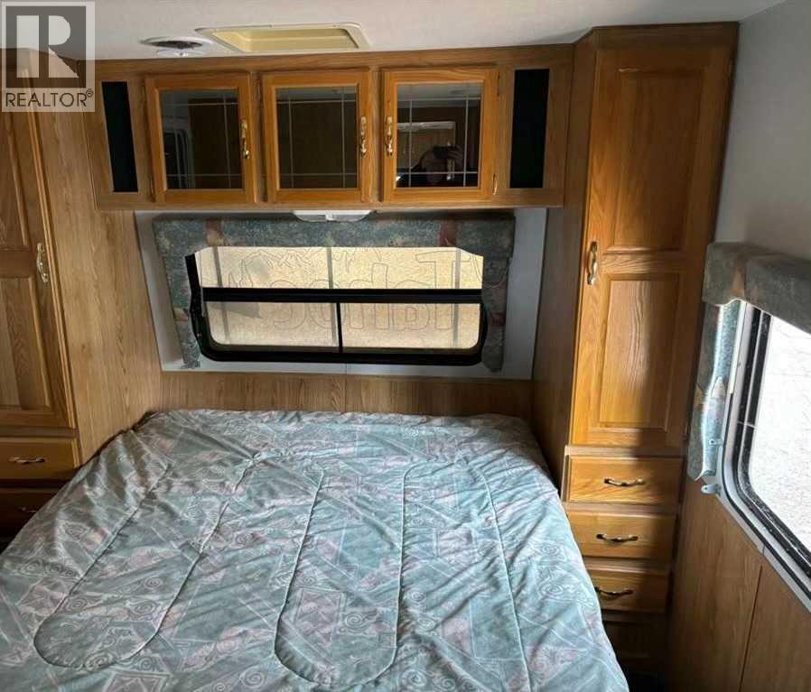6 Timber Avenue, 5230 27 Highway, Rural Mountain View County, Alberta  T0M 1X0 - Photo 6 - A2220206