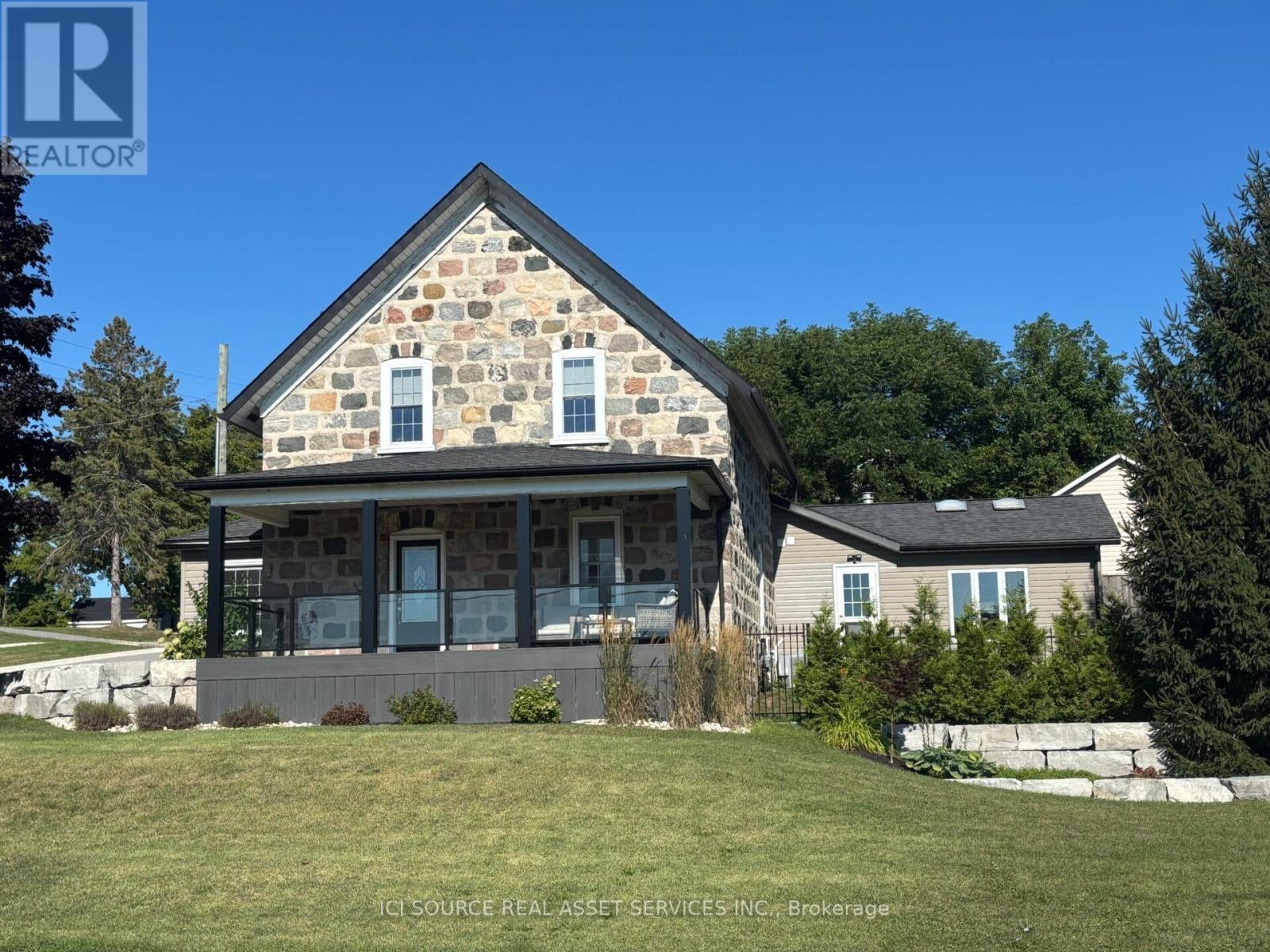 651 Wheeler Street, Huron-Kinloss, Ontario  N0G 2H0 - Photo 6 - X12372580