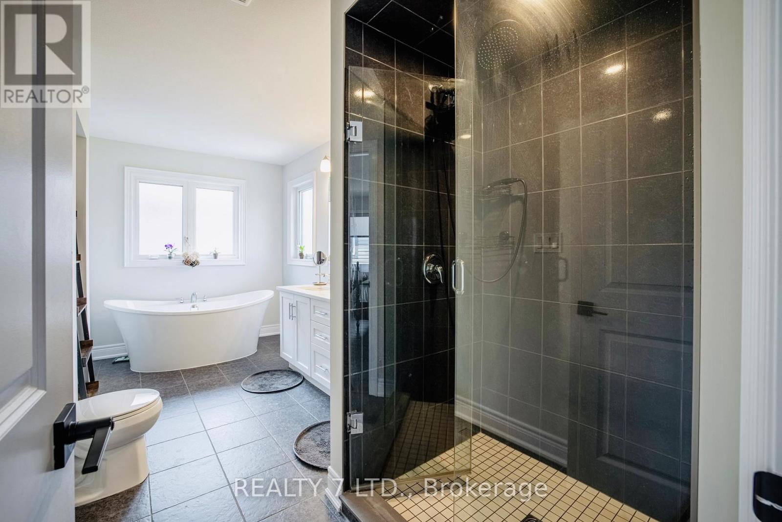 128 Susan Drive, Pelham, Ontario  L0S 1E6 - Photo 20 - X12286795
