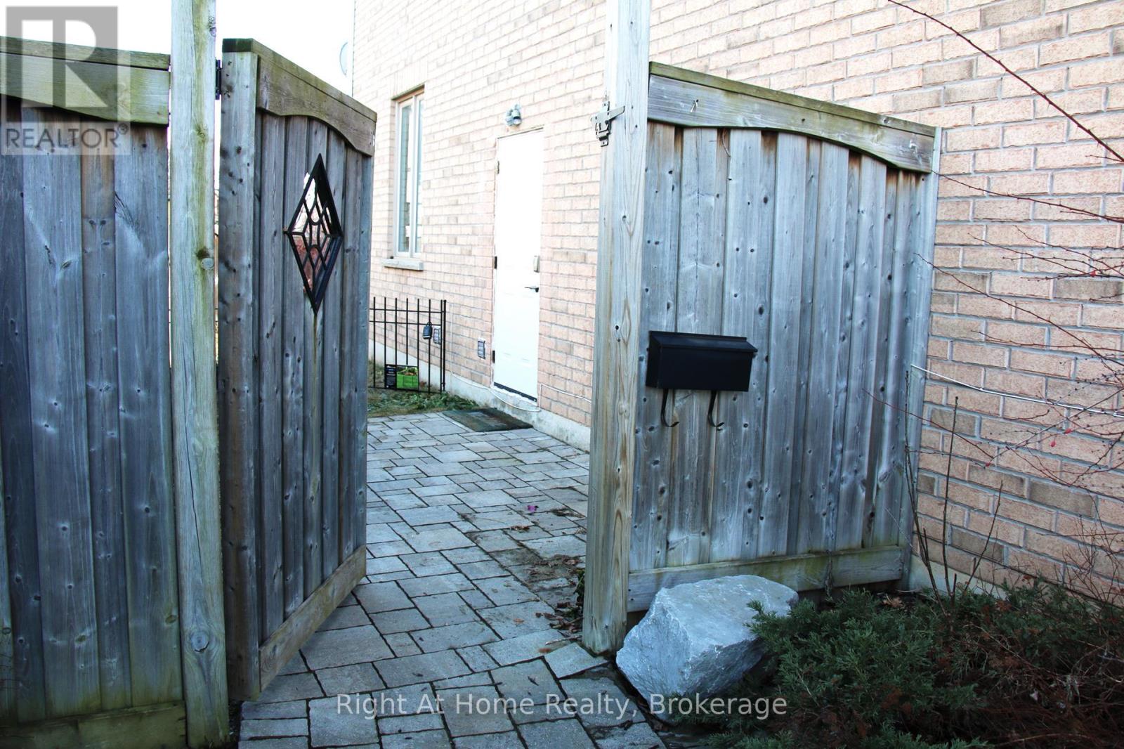 Lower - 126 Duncan Lane, Milton, Ontario  L9T 3X3 - Photo 11 - W12324610