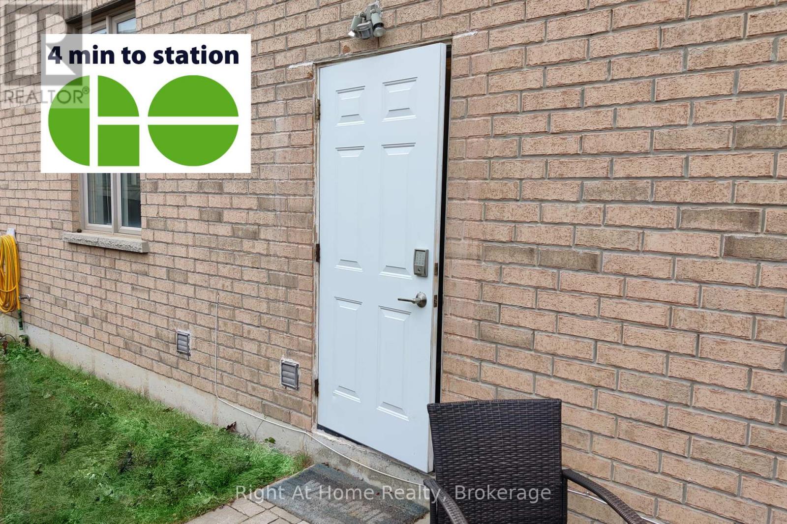 Lower - 126 Duncan Lane, Milton, Ontario  L9T 3X3 - Photo 2 - W12324610