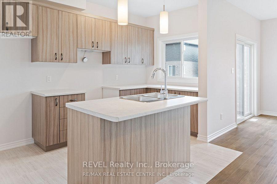 103 Mclaughlin Street, Welland, Ontario  L3B 0J9 - Photo 10 - X12371290