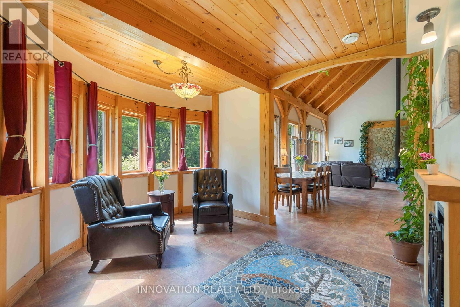 698 Moffat Street, Pembroke, Ontario  K8A 3Y1 - Photo 4 - X12372611