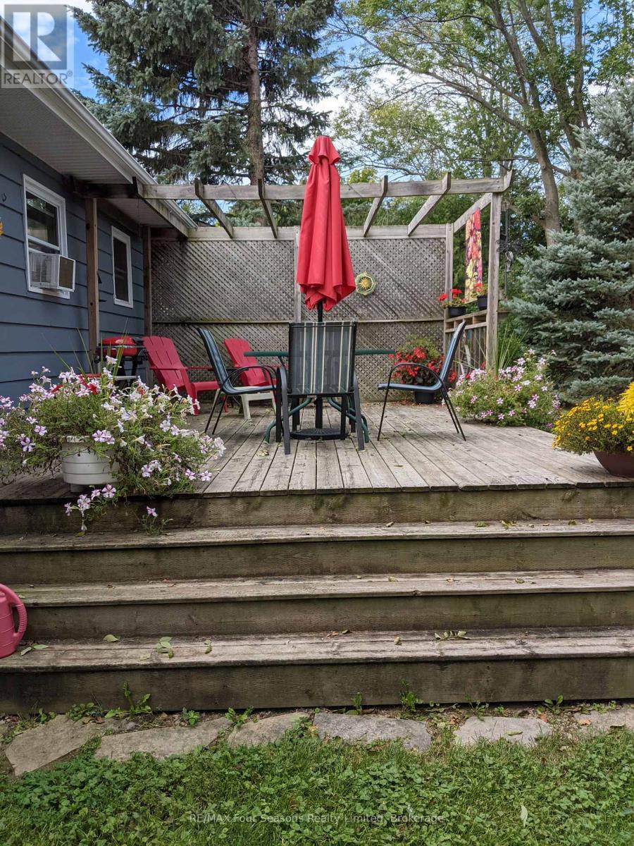 276 Parker Street W, Meaford, Ontario  N4L 1L5 - Photo 14 - X12372609