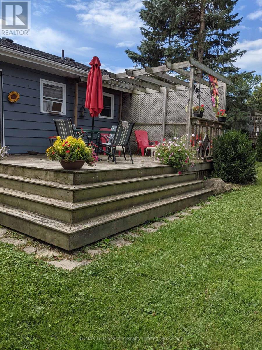 276 Parker Street W, Meaford, Ontario  N4L 1L5 - Photo 15 - X12372609