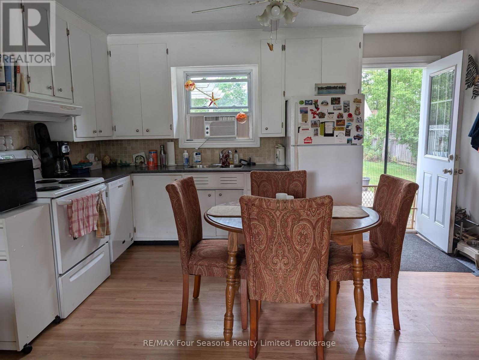 276 Parker Street W, Meaford, Ontario  N4L 1L5 - Photo 5 - X12372609