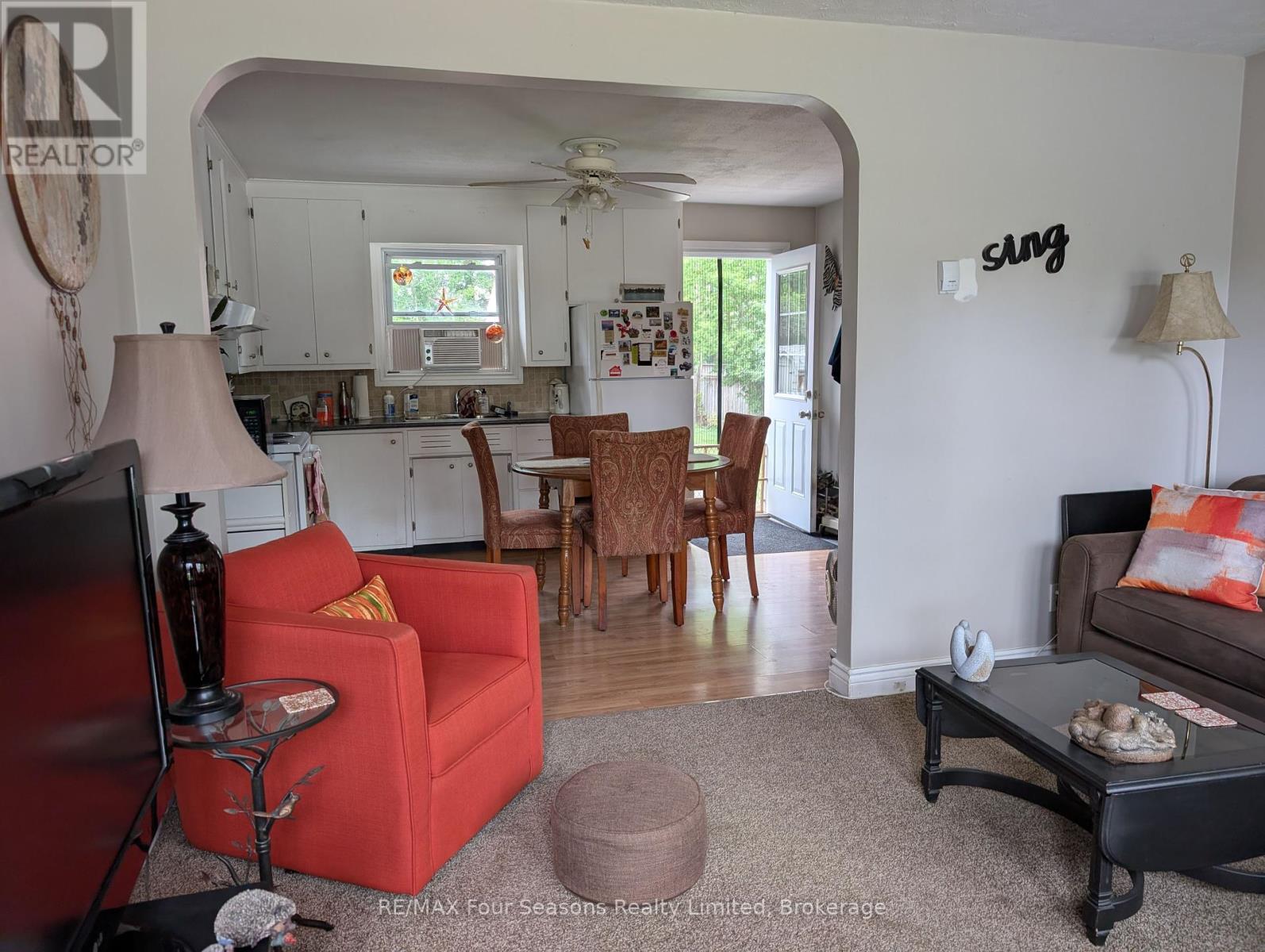 276 Parker Street W, Meaford, Ontario  N4L 1L5 - Photo 6 - X12372609