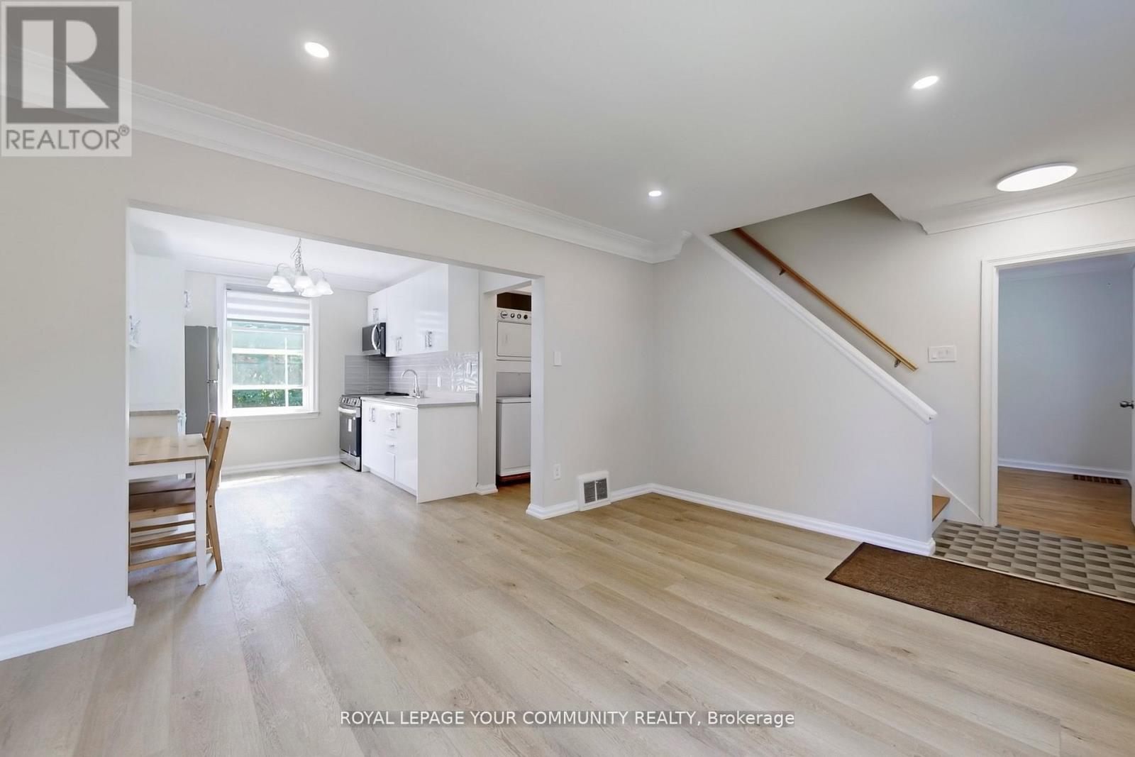 Upper - 19 Homewood Avenue, Toronto, Ontario  M2M 1K1 - Photo 3 - C12372606