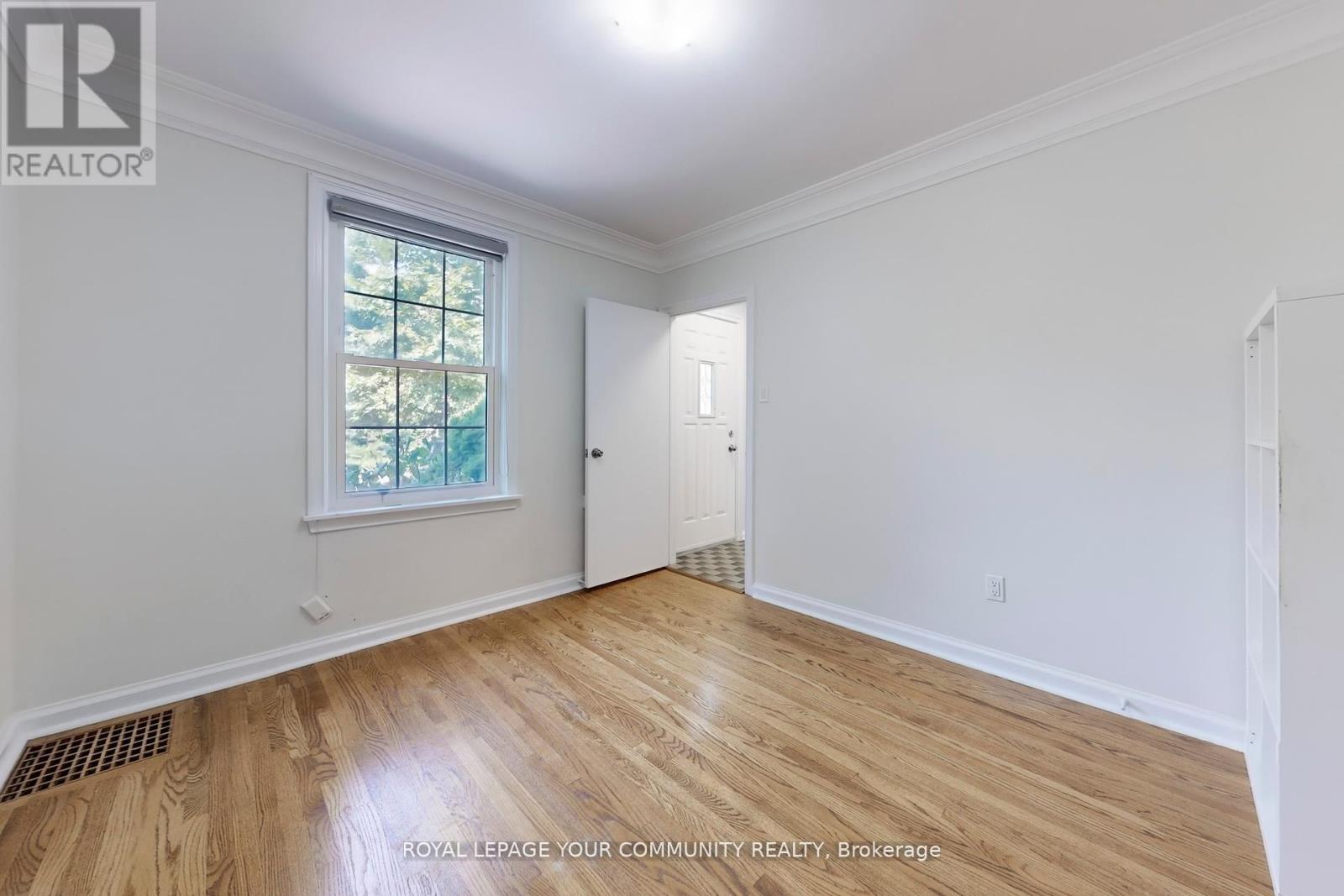 Upper - 19 Homewood Avenue, Toronto, Ontario  M2M 1K1 - Photo 4 - C12372606
