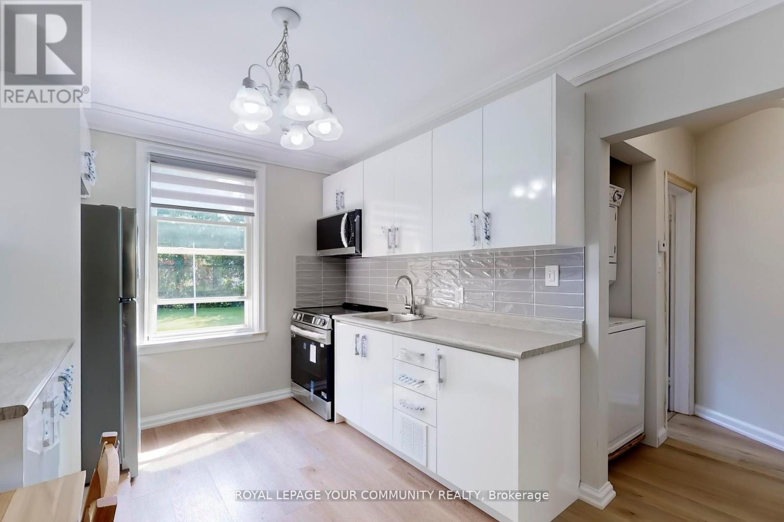 Upper - 19 Homewood Avenue, Toronto, Ontario  M2M 1K1 - Photo 6 - C12372606