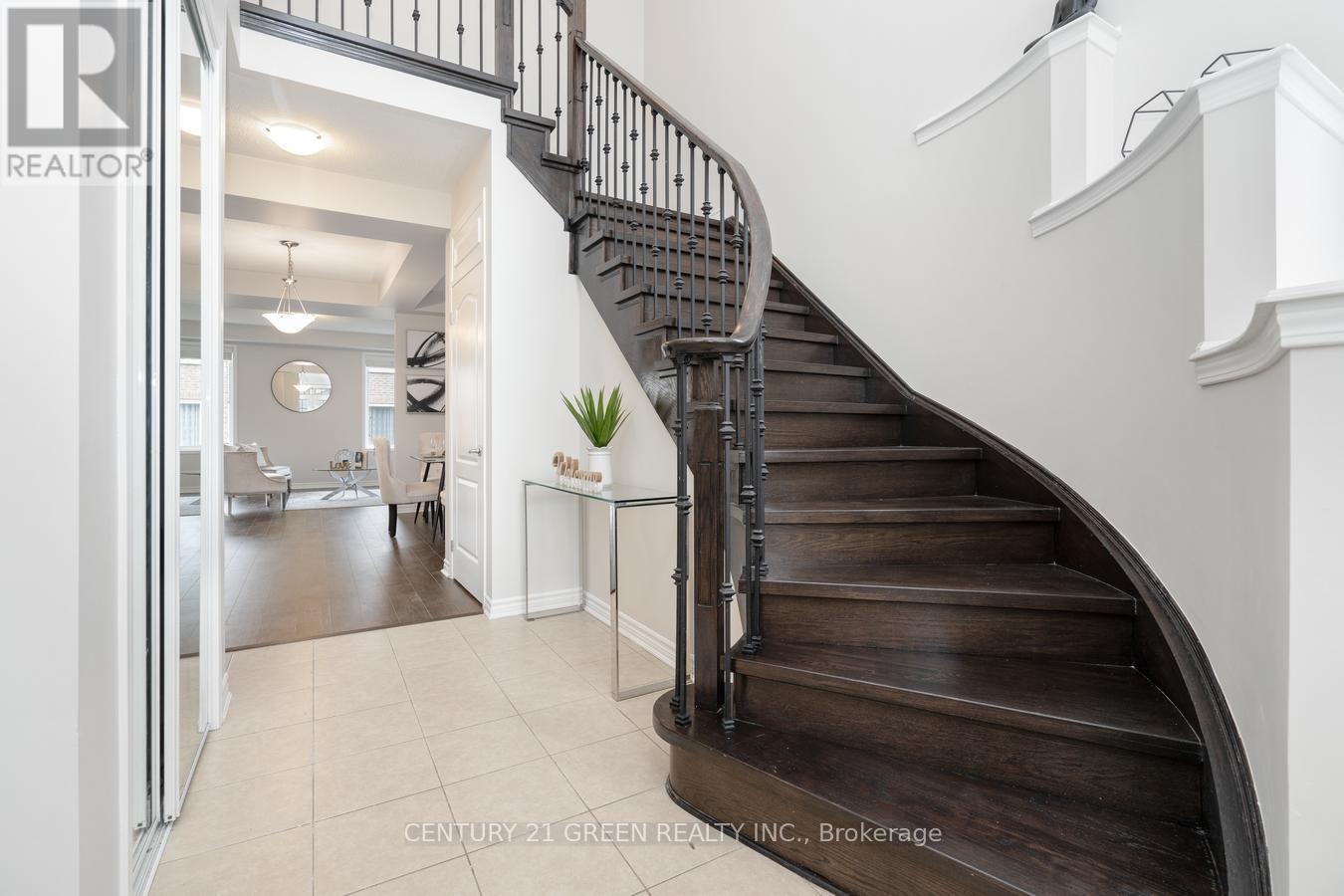 86 Leadenhall Road, Brampton, Ontario  L7A 4G2 - Photo 10 - W12370990