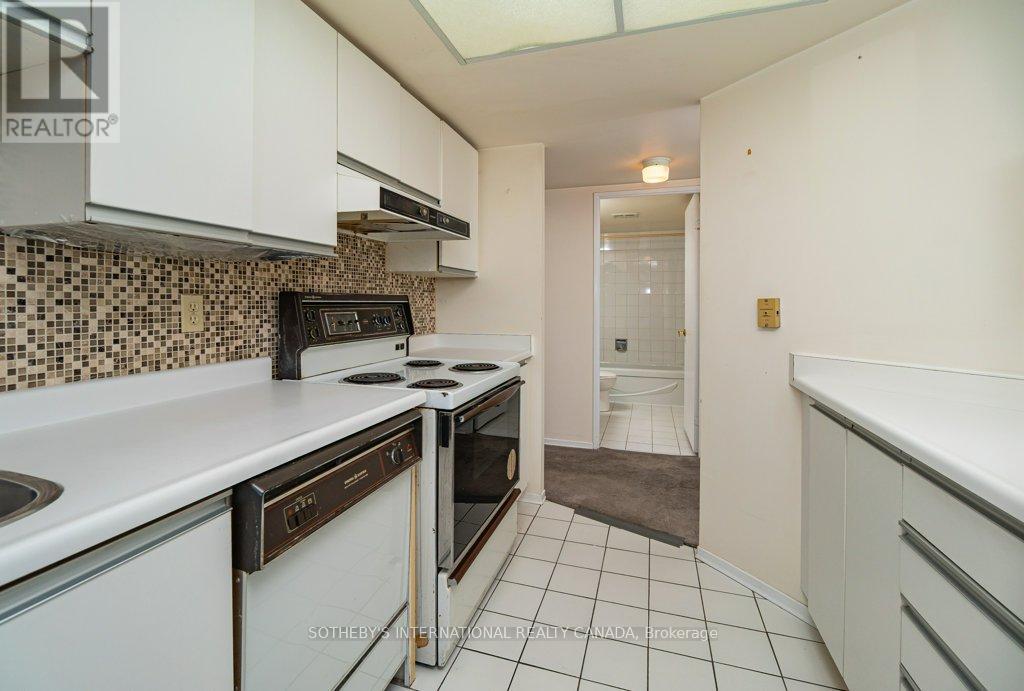 1105 - 30 Holly Street, Toronto, Ontario  M4S 3C2 - Photo 18 - C12323940