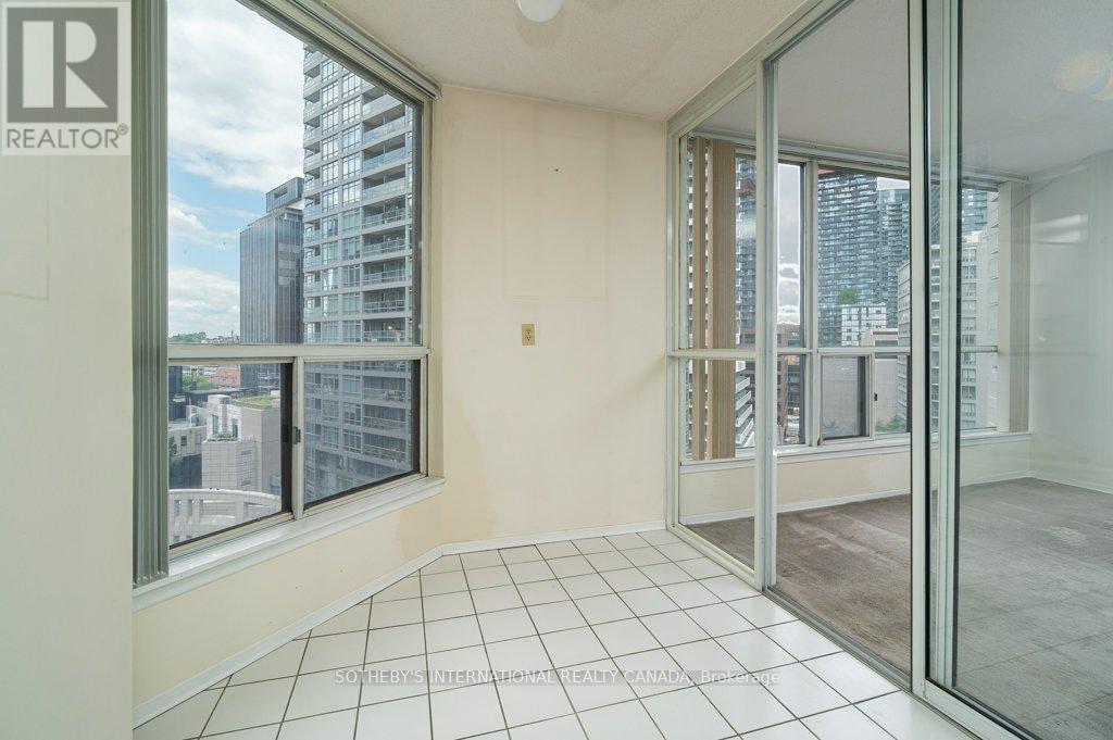 1105 - 30 Holly Street, Toronto, Ontario  M4S 3C2 - Photo 15 - C12323940
