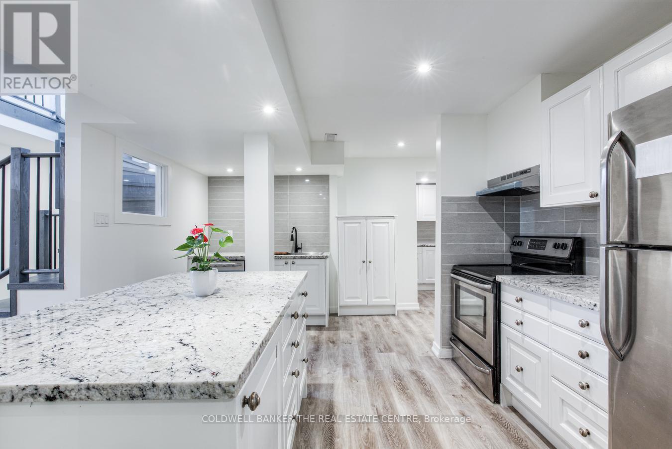 Lower - 562 Winette Road, Pickering, Ontario  L1W 2M3 - Photo 9 - E12363326