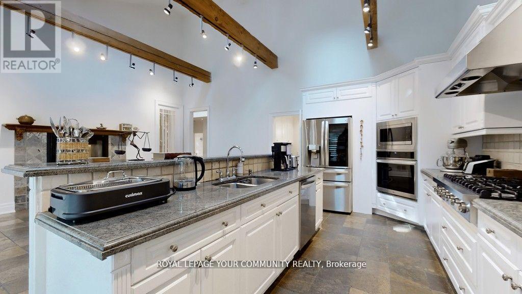 43 Denham Drive, Richmond Hill, Ontario  L4C 6H7 - Photo 10 - N12115546