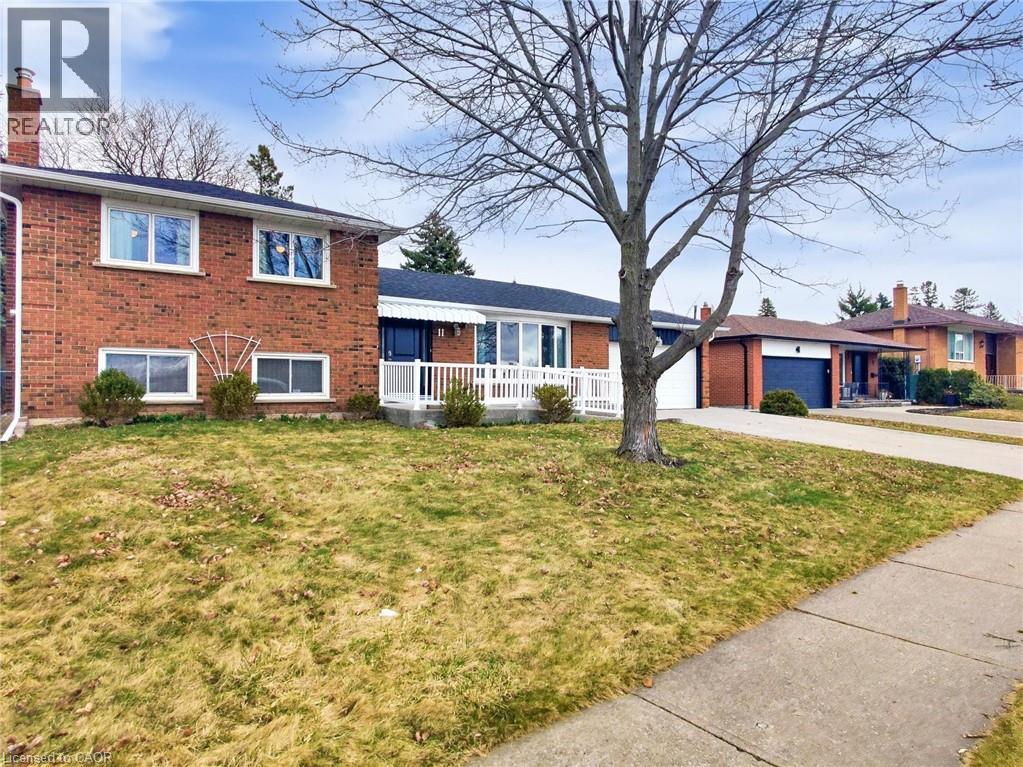 11 Meadowland Gate, Brampton, Ontario  L6W 3N8 - Photo 2 - 40764777