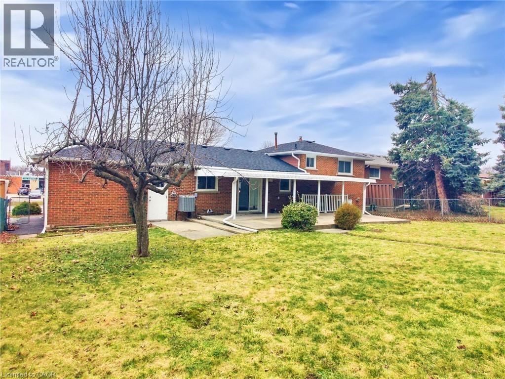 11 Meadowland Gate, Brampton, Ontario  L6W 3N8 - Photo 28 - 40764777