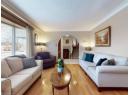 Hardwood floors & bay window