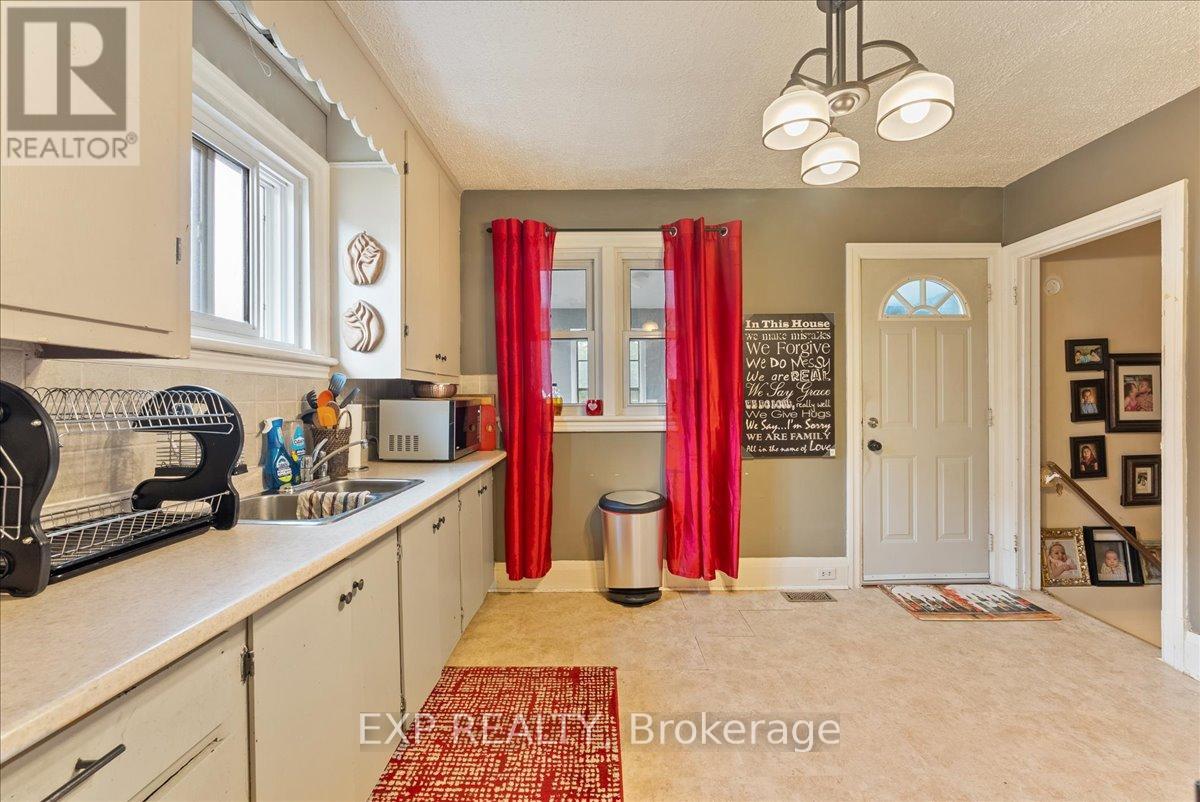 225 Mcgill Street, Peterborough, Ontario  K9J 1W2 - Photo 13 - X12372668