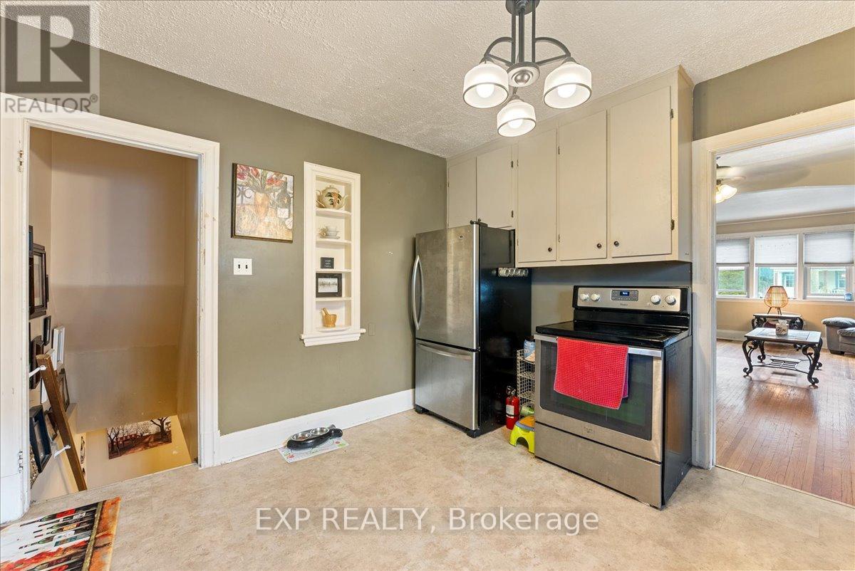 225 Mcgill Street, Peterborough, Ontario  K9J 1W2 - Photo 14 - X12372668