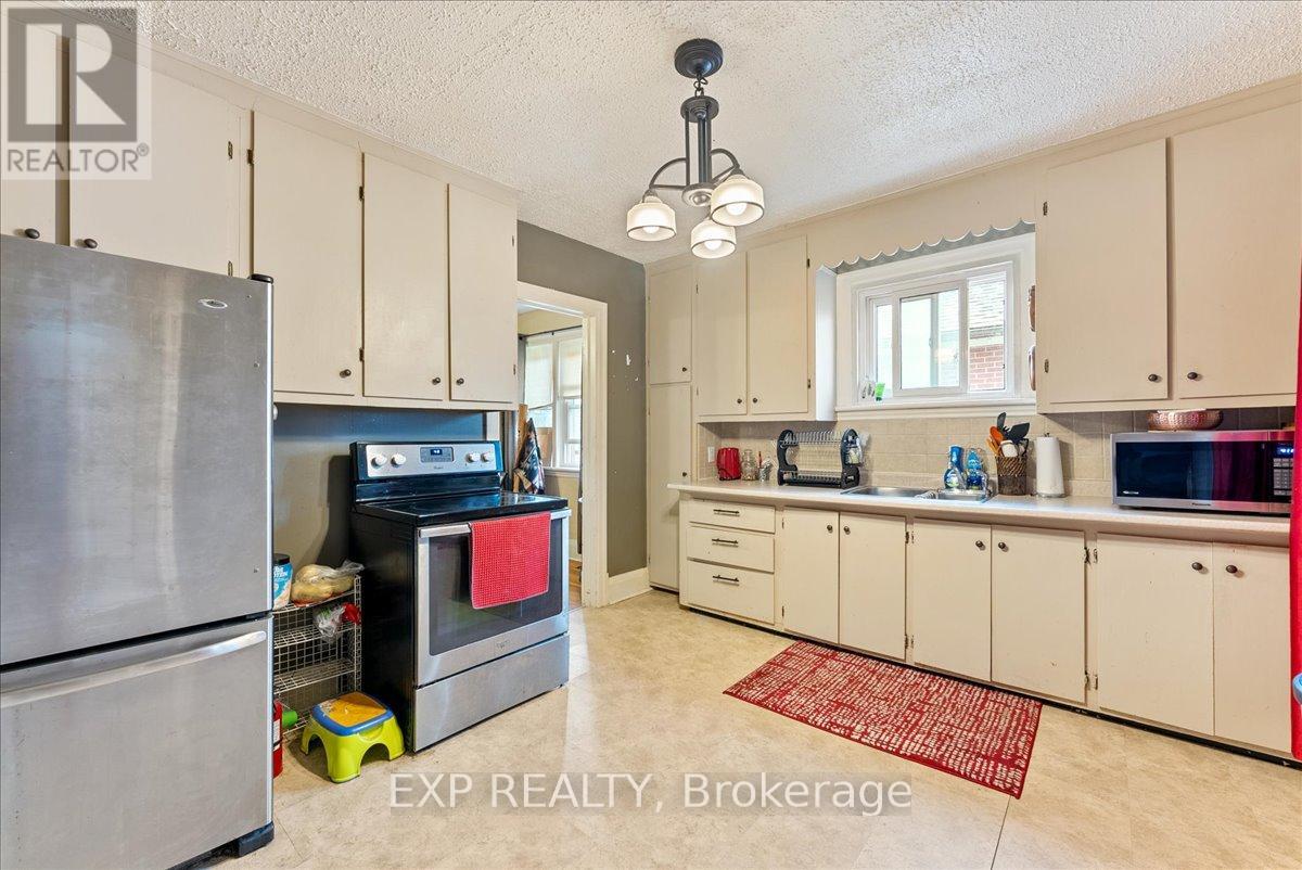 225 Mcgill Street, Peterborough, Ontario  K9J 1W2 - Photo 15 - X12372668