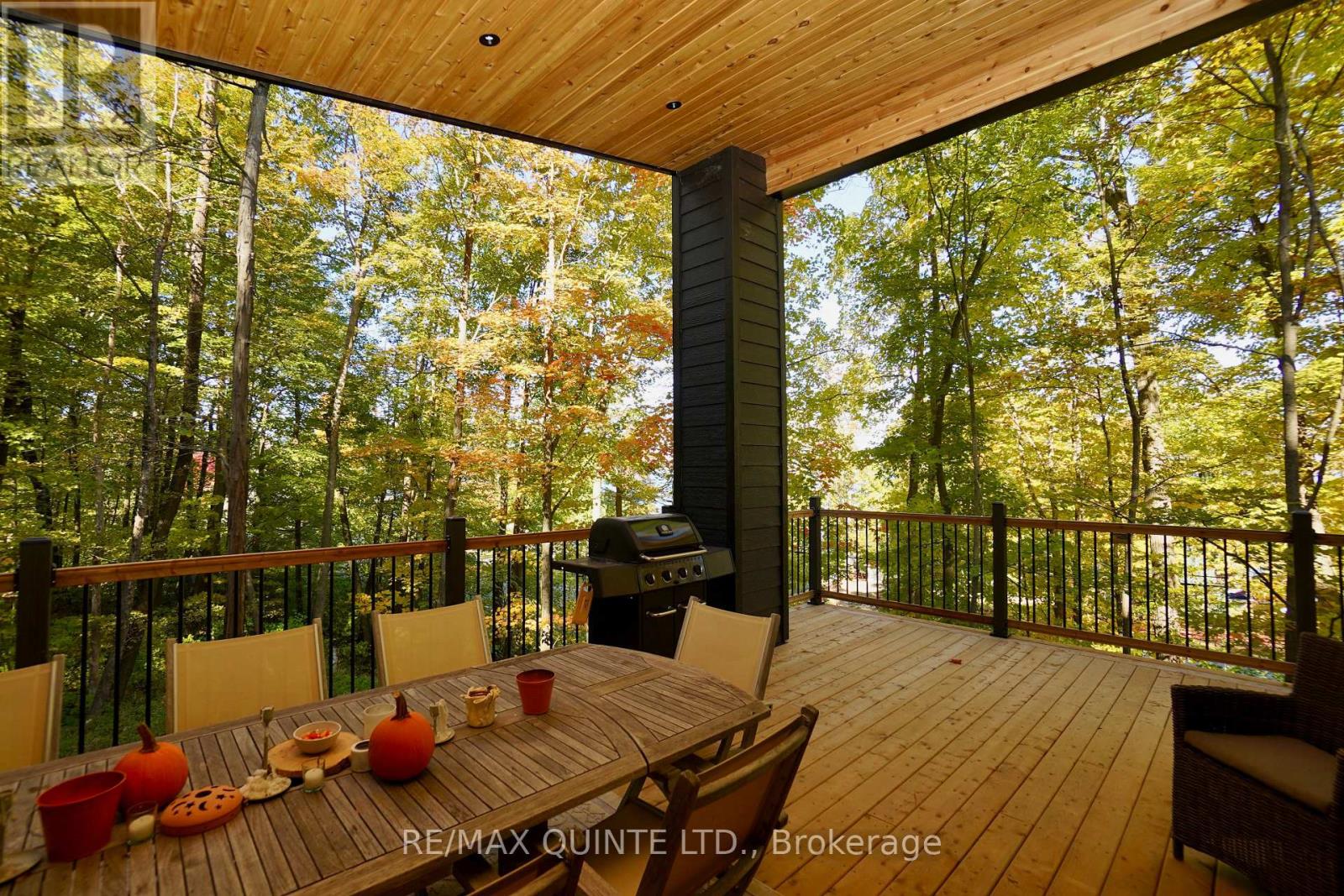 11509 Loyalist Parkway, Prince Edward County, Ontario  K0K 2T0 - Photo 11 - X12372690