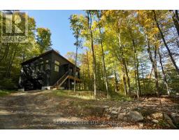 11509 LOYALIST PARKWAY, Prince Edward County, Ontario