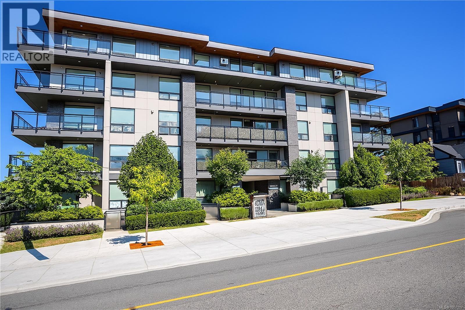 306 119 Haliburton St, Nanaimo, British Columbia  V9R 4V9 - Photo 2 - 1007117