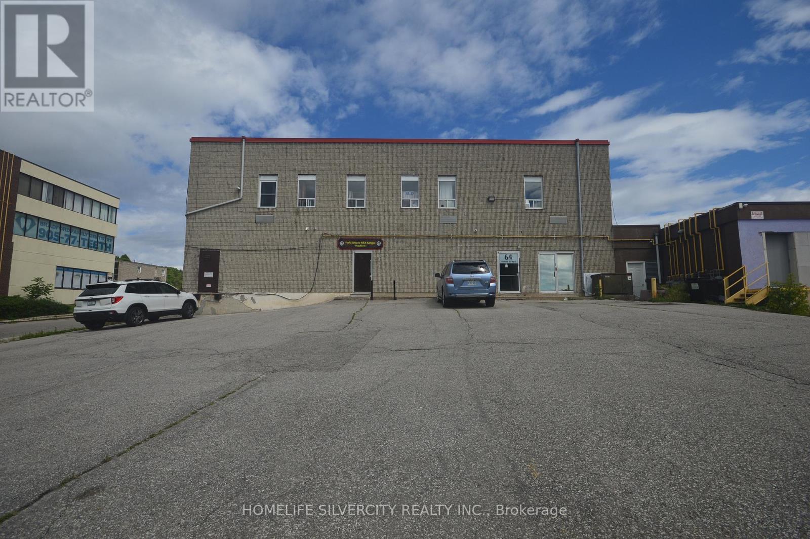 Upper 1 - 64 Holland Street W, Bradford West Gwillimbury, Ontario  L3Z 1R8 - Photo 1 - N12372343