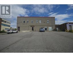 UPPER 1 - 64 HOLLAND STREET W, Bradford West Gwillimbury, Ontario
