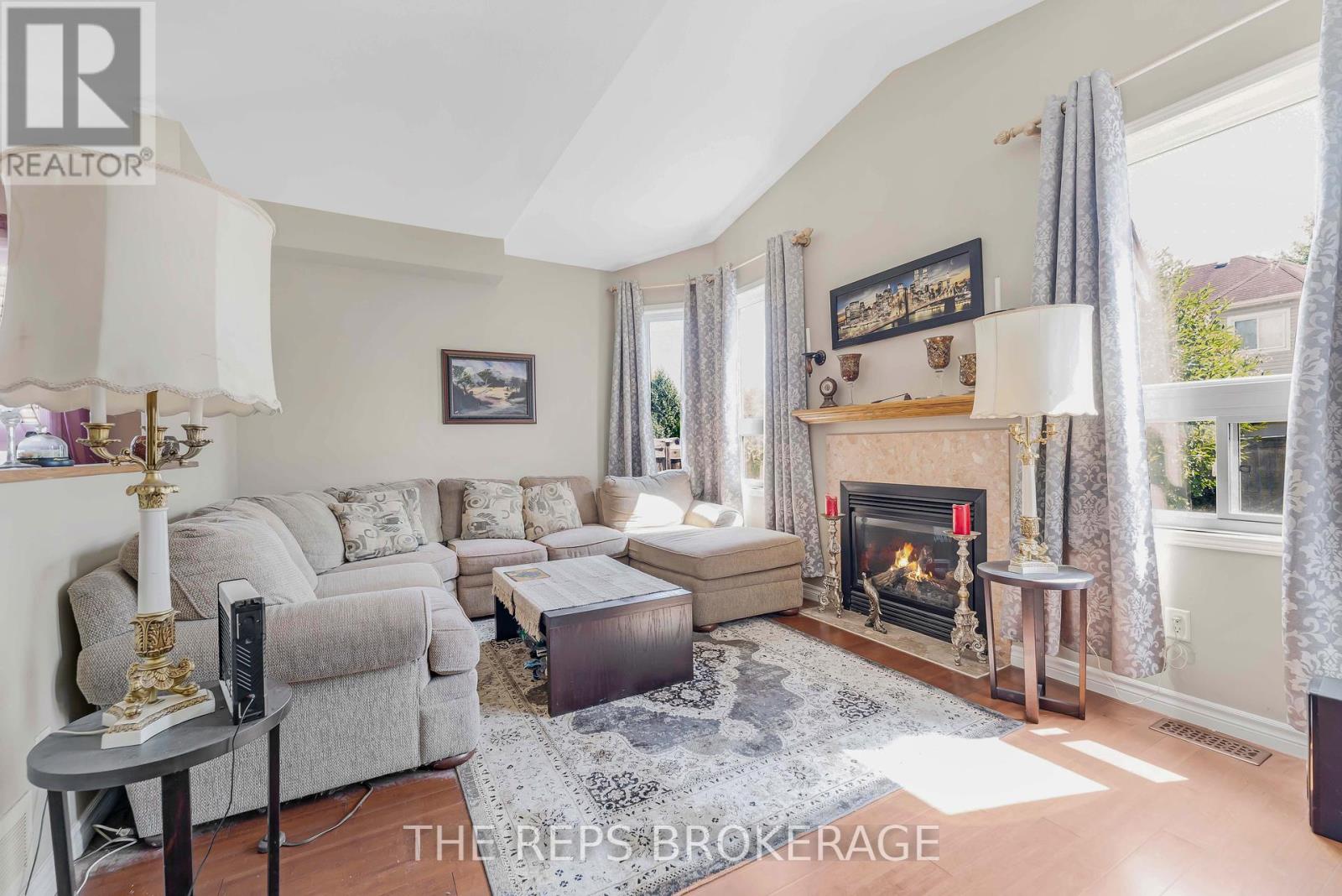 97 Black Bear Way, Ottawa, Ontario  K2S 2G6 - Photo 10 - X12372683