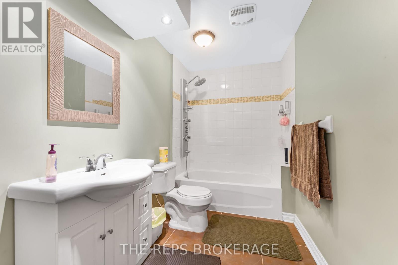 97 Black Bear Way, Ottawa, Ontario  K2S 2G6 - Photo 22 - X12372683