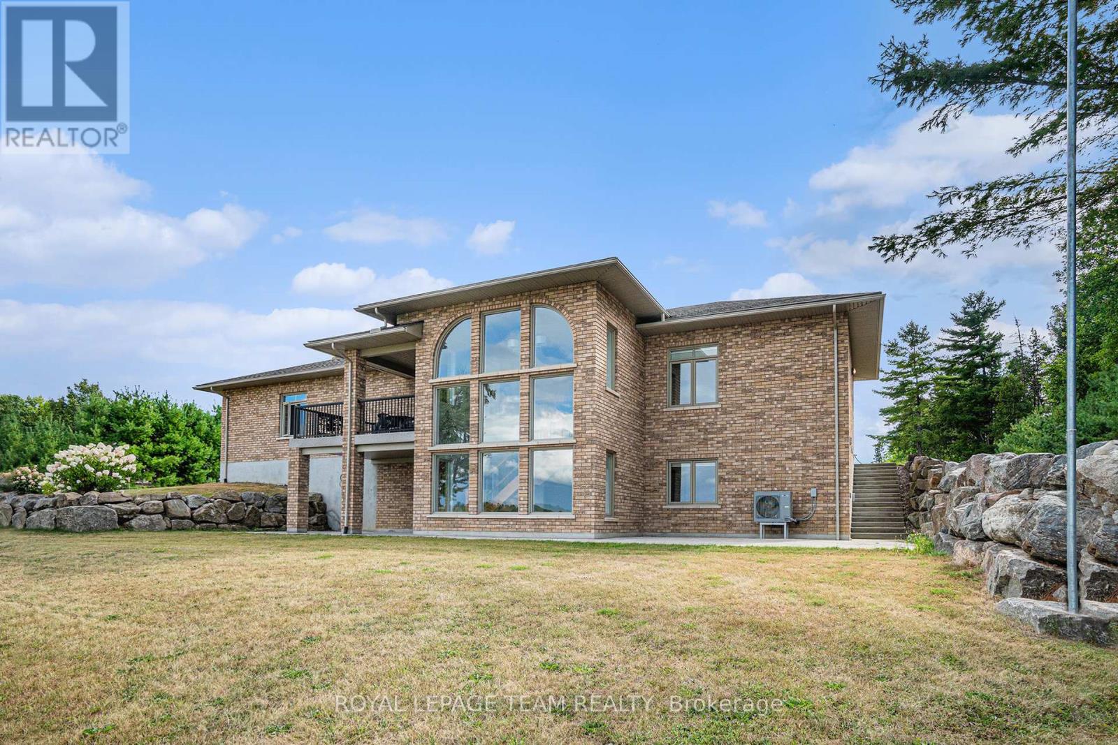 393 HAZLEY BAY DRIVE, Laurentian Valley, Ontario