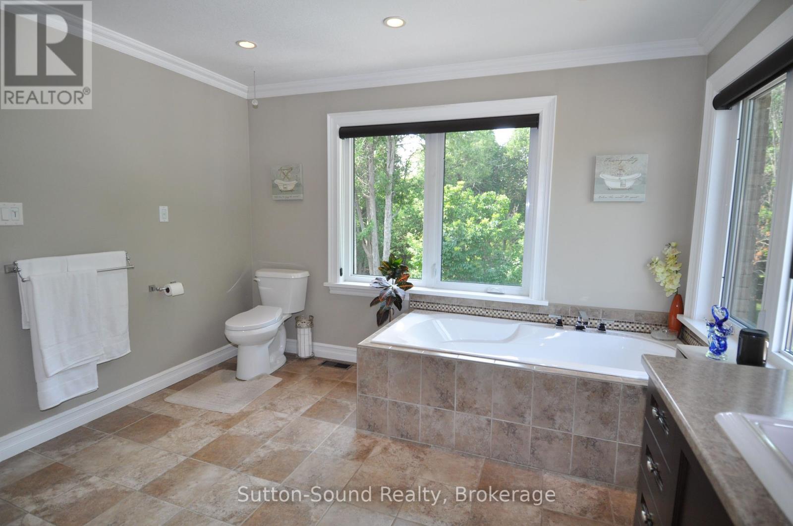 318760 Grey Road 1 Road, Georgian Bluffs, Ontario  N4K 5N4 - Photo 37 - X12372692