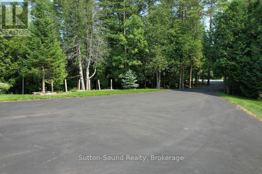 318760 Grey Road 1 Road, Georgian Bluffs, Ontario  N4K 5N4 - Photo 9 - X12372692