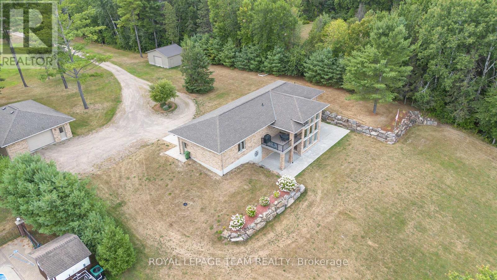393 Hazley Bay Drive, Laurentian Valley, Ontario  K8A 6W2 - Photo 31 - X12372684