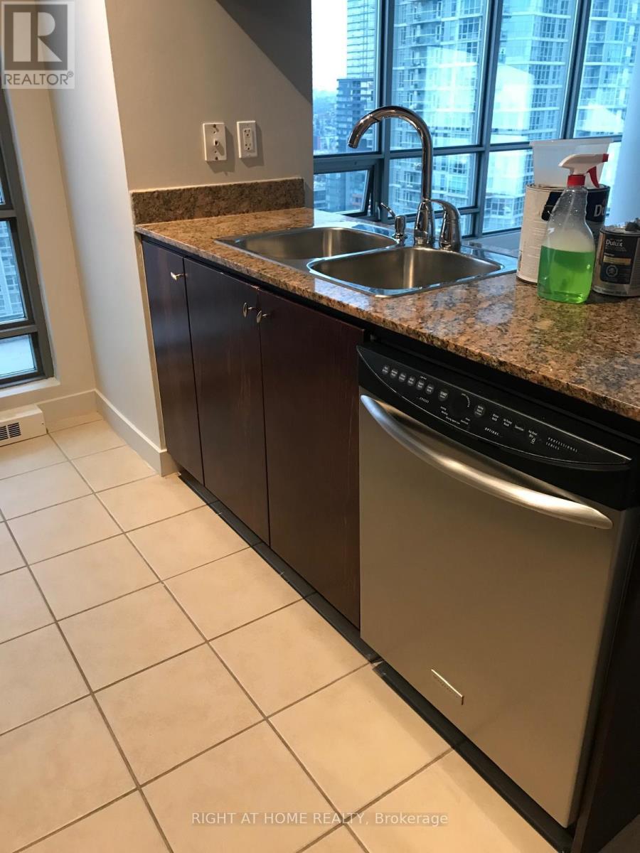 3007 - 5 Mariner Terrace, Toronto, Ontario  M5V 3V6 - Photo 12 - C12372700
