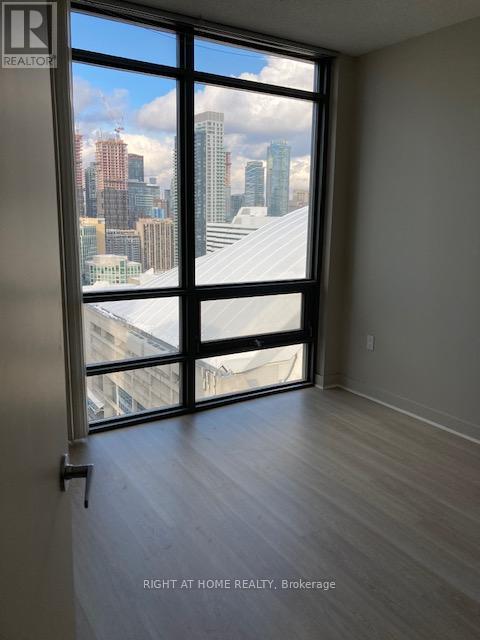 3007 - 5 Mariner Terrace, Toronto, Ontario  M5V 3V6 - Photo 6 - C12372700