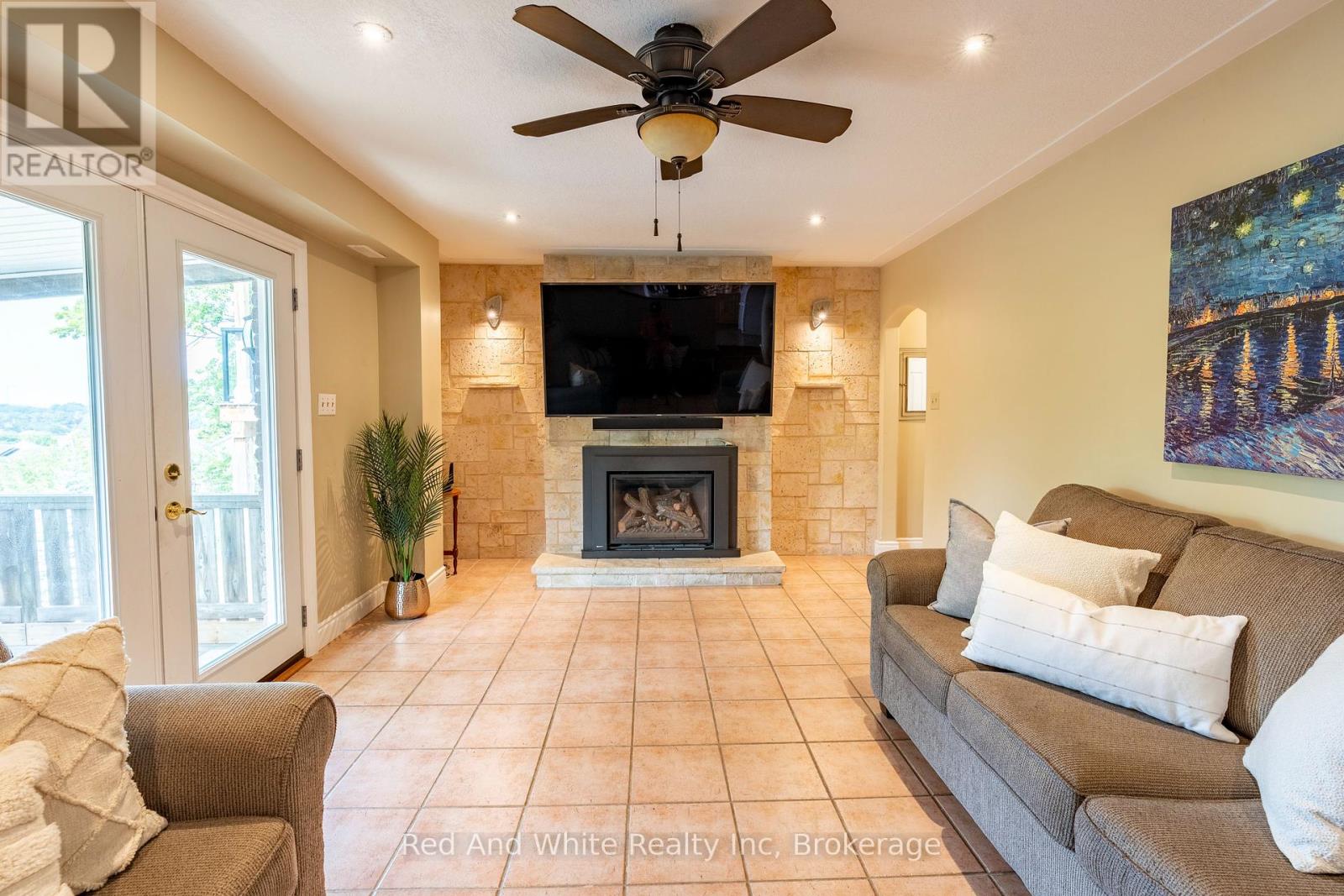 447 Old Chicopee Trail, Kitchener, Ontario N2A 4H1 - Photo 10 - X12291079