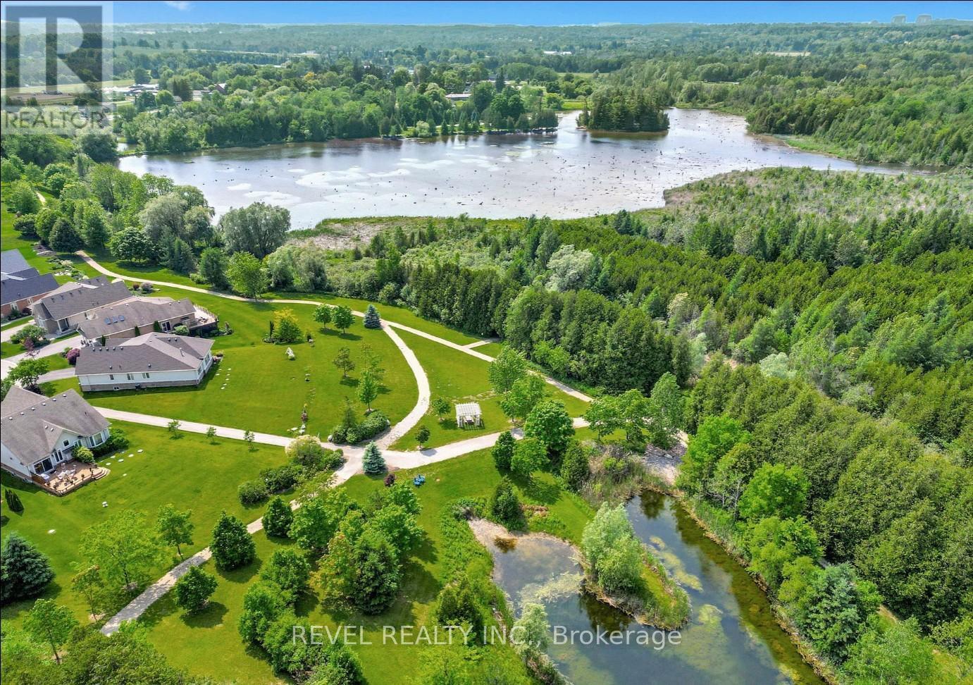 126 Aberfoyle Mill Crescent, Puslinch, Ontario  N1H 6H9 - Photo 32 - X12372682