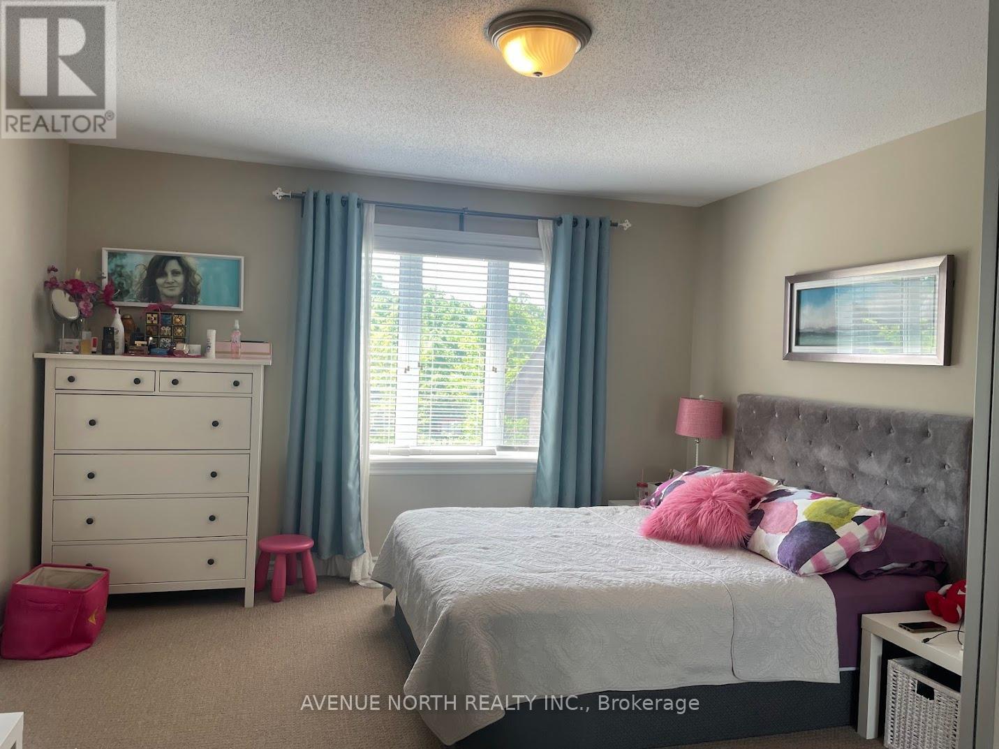 365 Cooks Mill Crescent, Ottawa, Ontario  K1V 2N2 - Photo 19 - X12372705