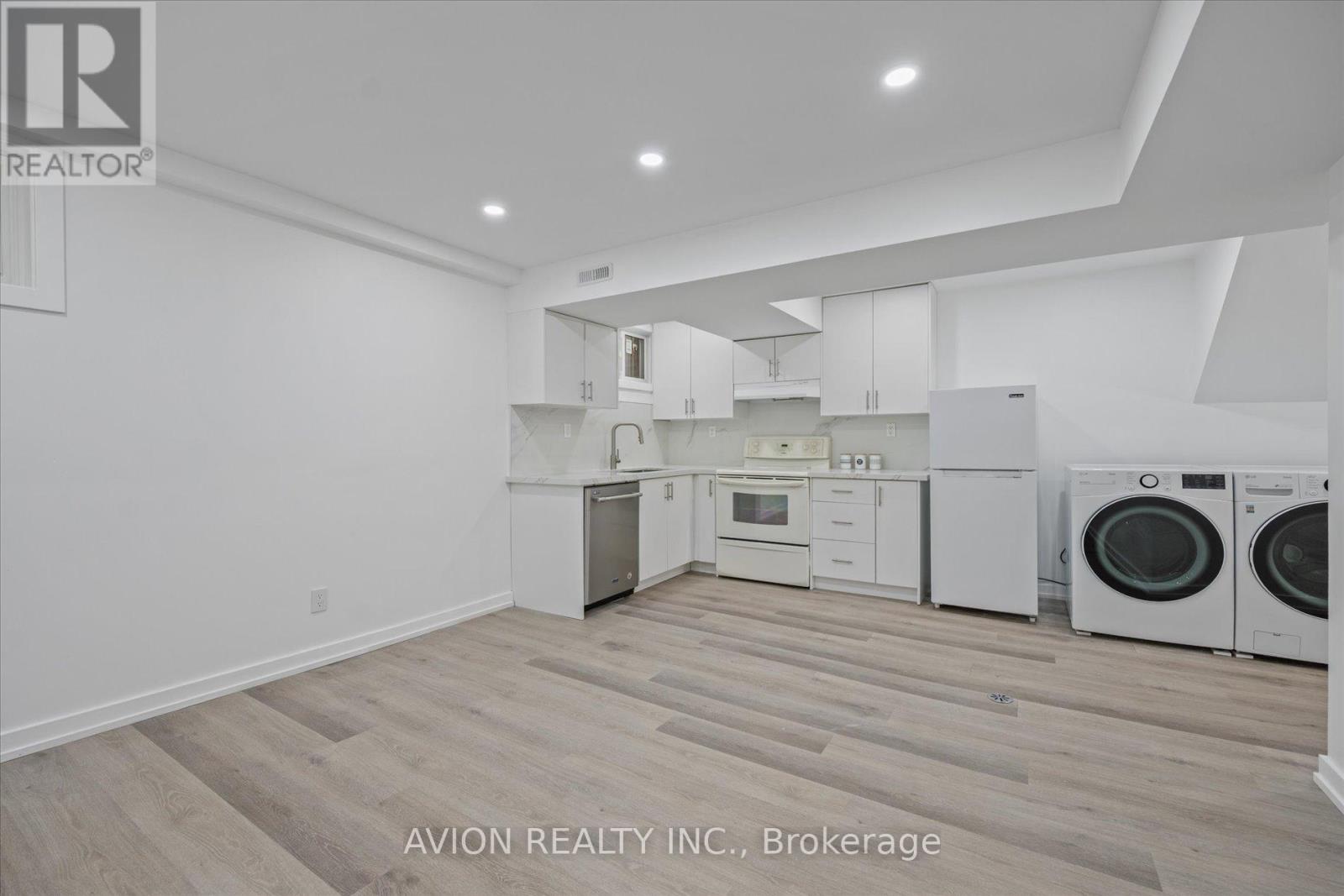 1397 Highgate Court, Oakville, Ontario  L6H 2V4 - Photo 27 - W12372706