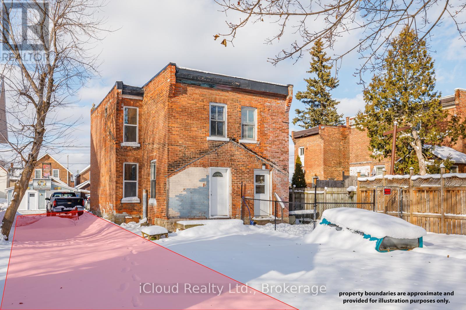 1081 3rd A Avenue E, Owen Sound, Ontario  N4K 2L1 - Photo 3 - X12372317
